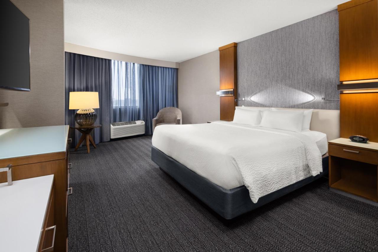 Courtyard By Marriott Minneapolis Downtown Zewnętrze zdjęcie