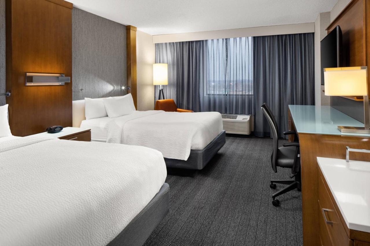Courtyard By Marriott Minneapolis Downtown Zewnętrze zdjęcie