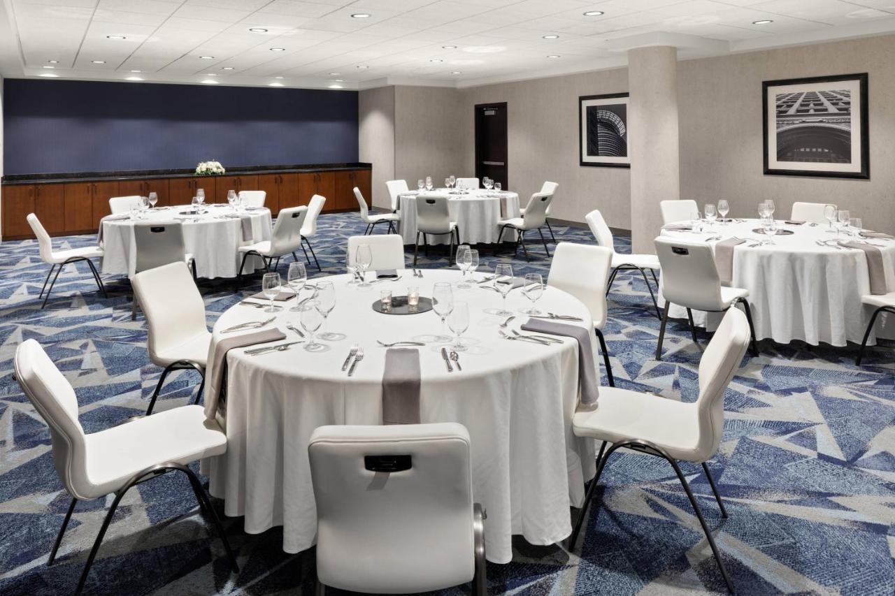 Courtyard By Marriott Minneapolis Downtown Zewnętrze zdjęcie