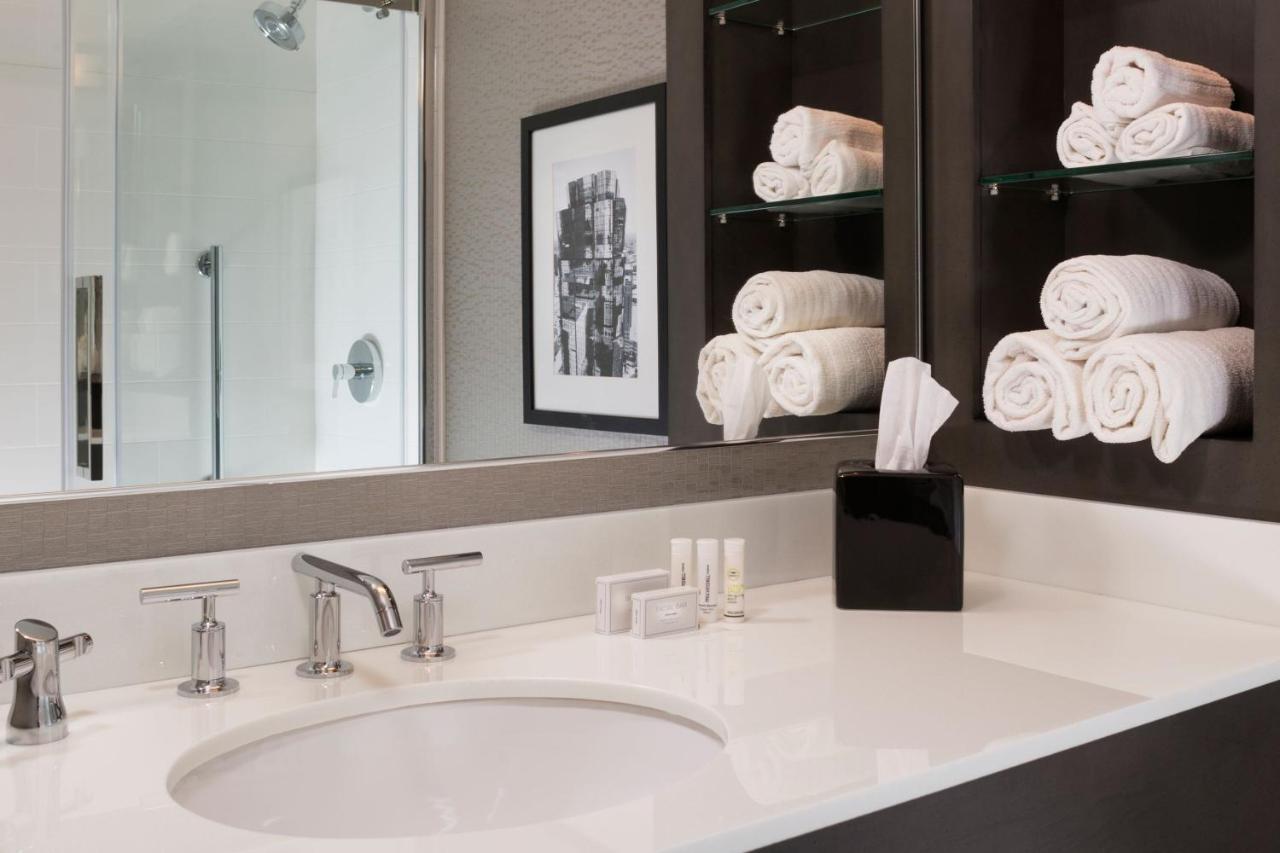 Courtyard By Marriott Minneapolis Downtown Zewnętrze zdjęcie