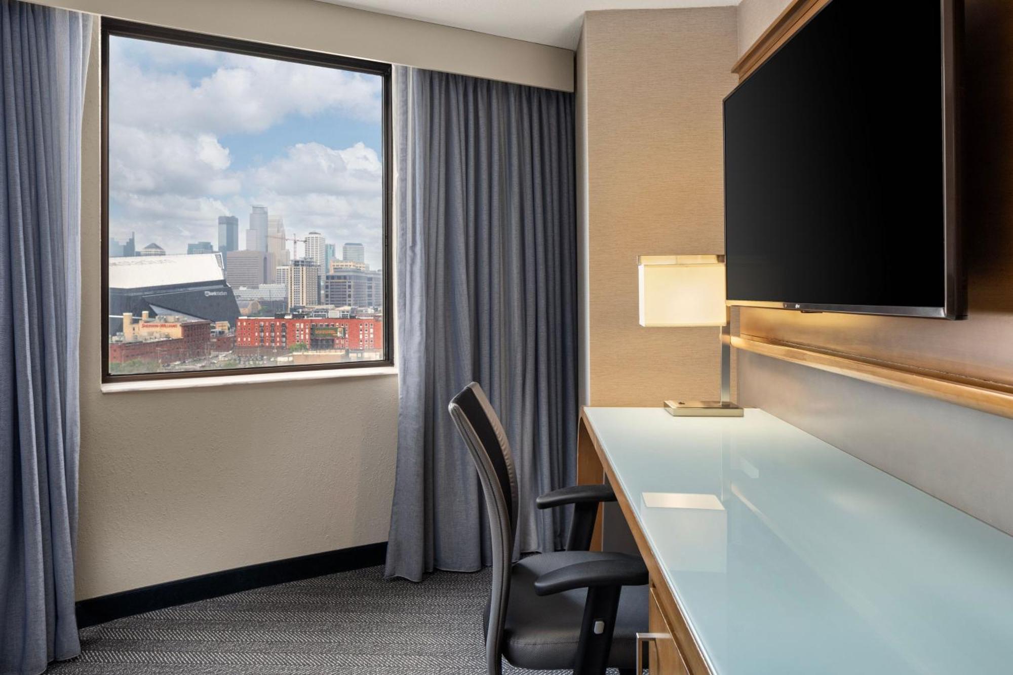 Courtyard By Marriott Minneapolis Downtown Zewnętrze zdjęcie