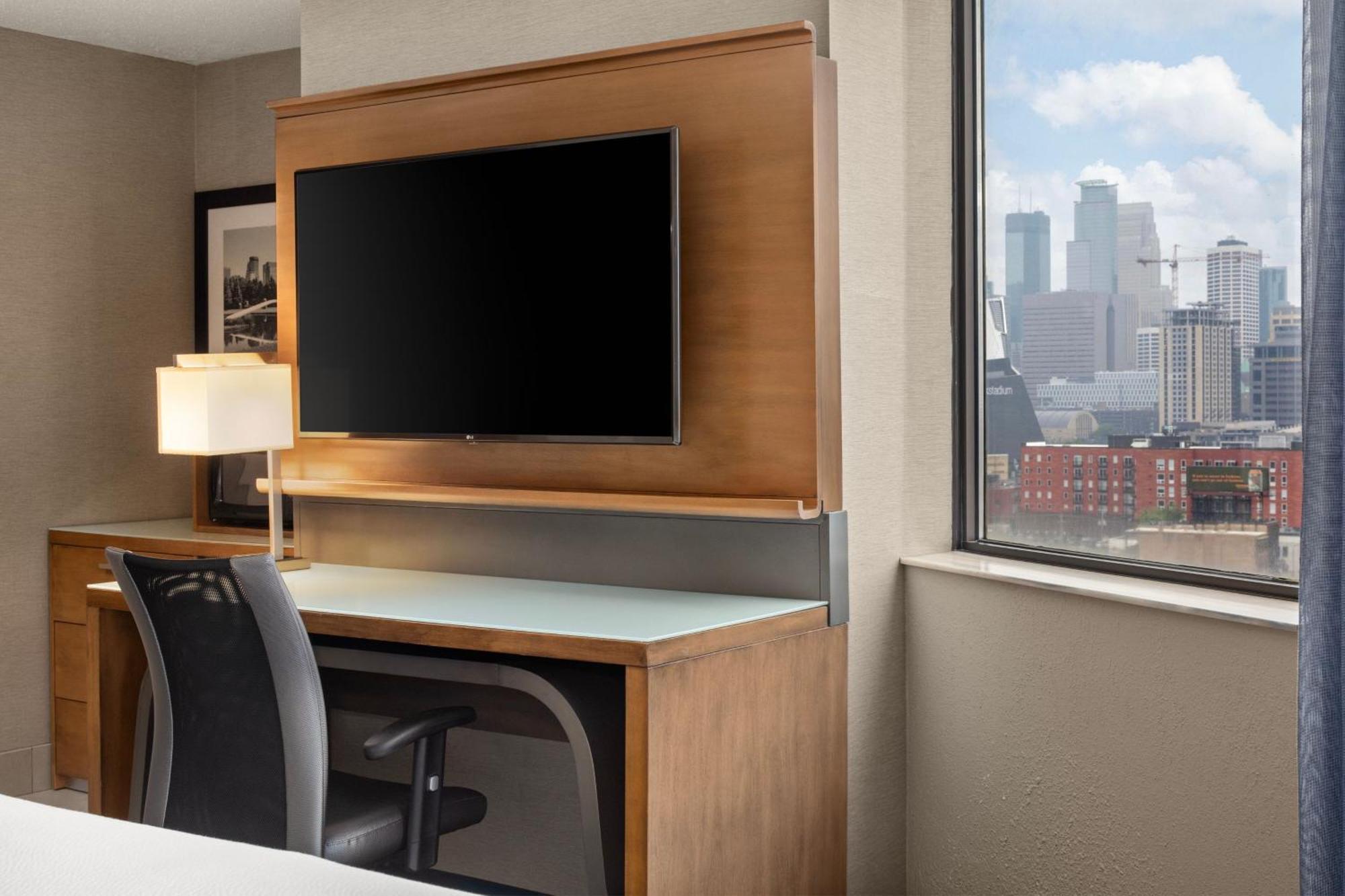 Courtyard By Marriott Minneapolis Downtown Zewnętrze zdjęcie