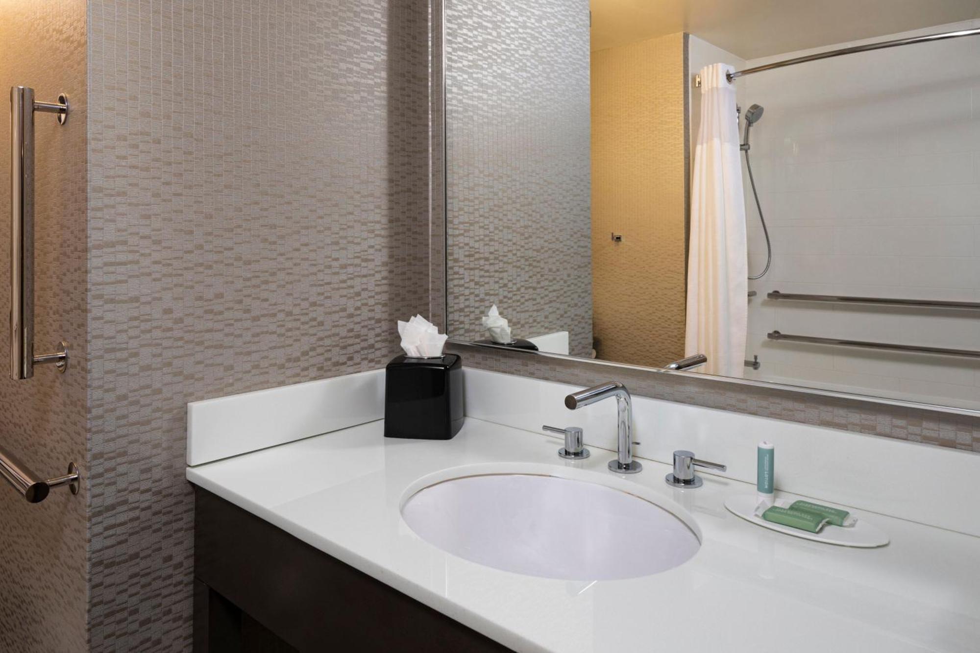 Courtyard By Marriott Minneapolis Downtown Zewnętrze zdjęcie