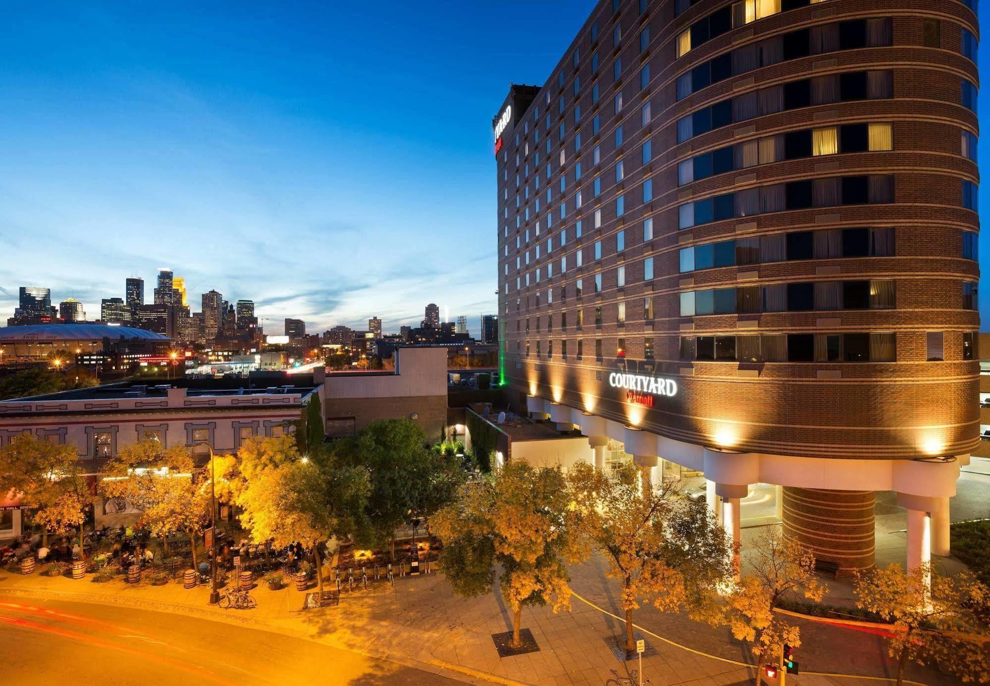 Courtyard By Marriott Minneapolis Downtown Zewnętrze zdjęcie